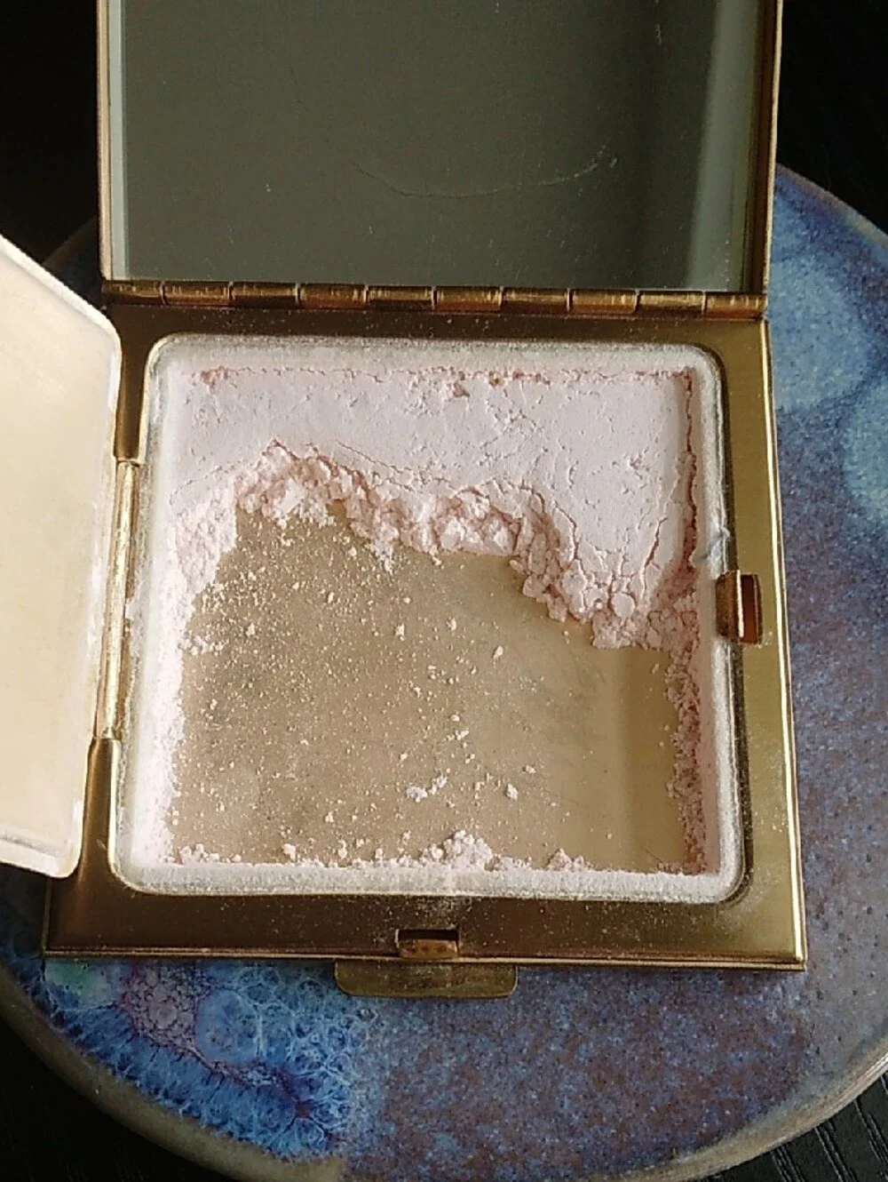 Vintage Volupte 1940s 1950s Gold Floral Powder Compact Mirror